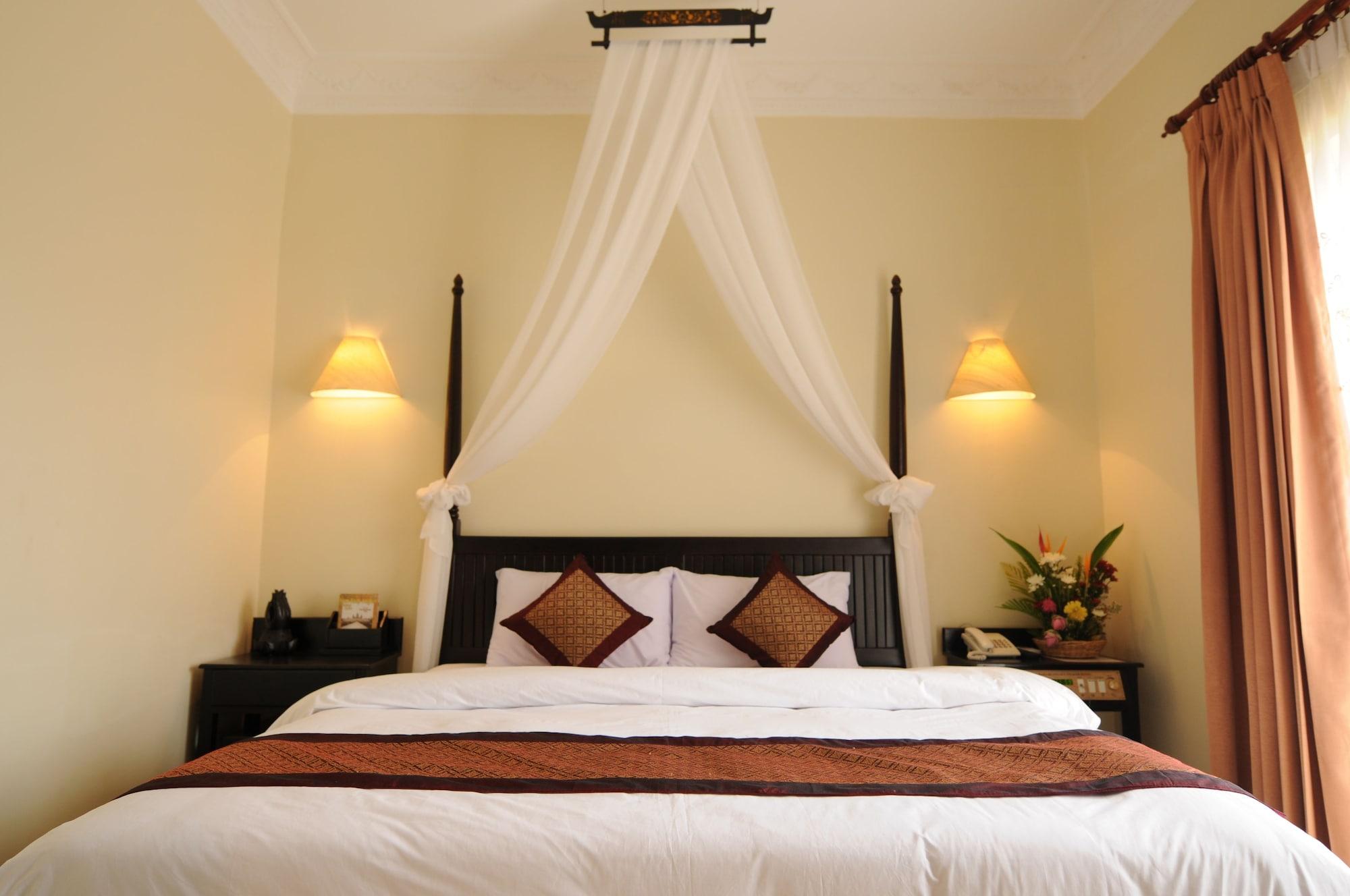 ดารารังสี อังกอร์ โฮเต็ล Hotel เสียมราฐ ภายนอก รูปภาพ
