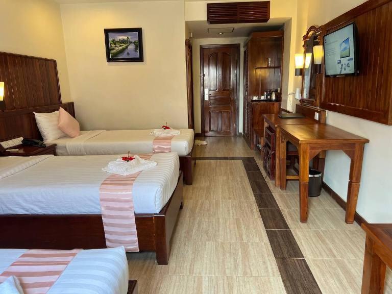 ดารารังสี อังกอร์ โฮเต็ล Hotel เสียมราฐ ภายนอก รูปภาพ