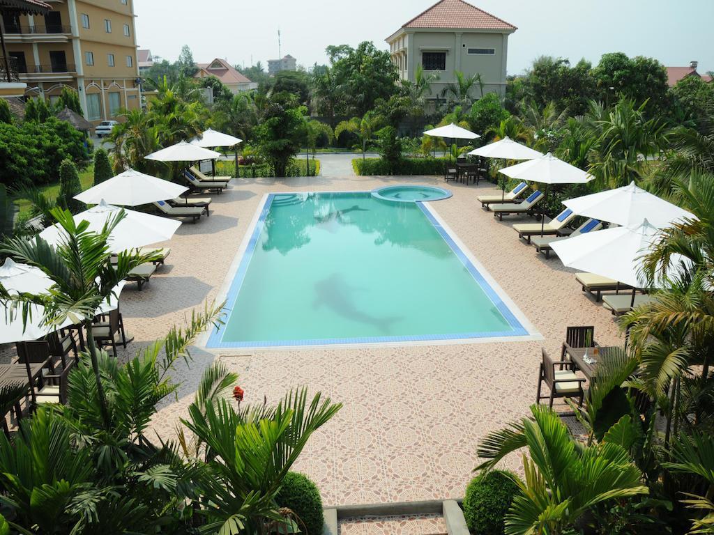 ดารารังสี อังกอร์ โฮเต็ล Hotel เสียมราฐ ภายนอก รูปภาพ