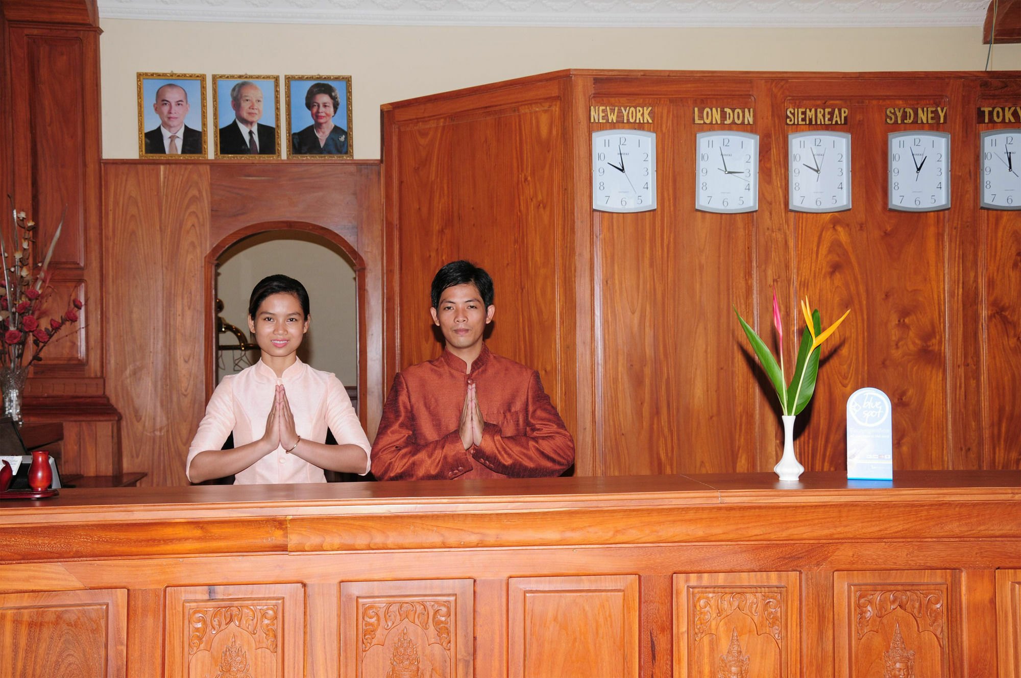 ดารารังสี อังกอร์ โฮเต็ล Hotel เสียมราฐ ภายนอก รูปภาพ